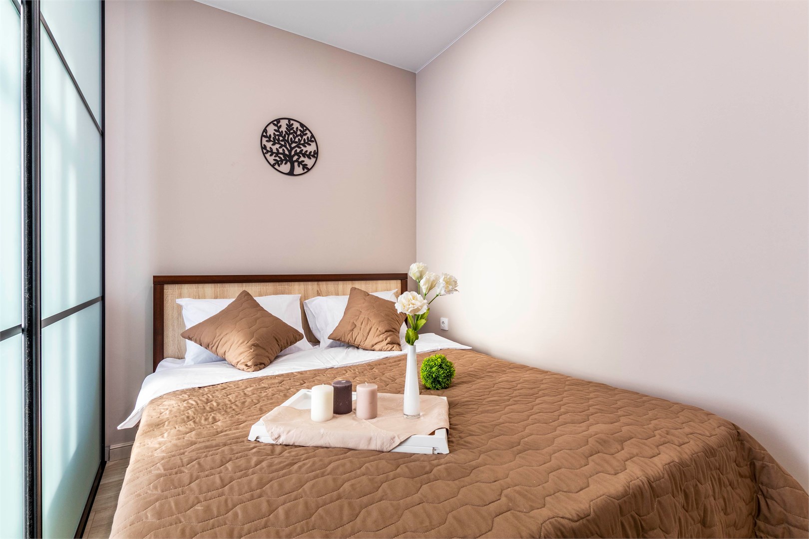 BeGuest на Шаронова 31