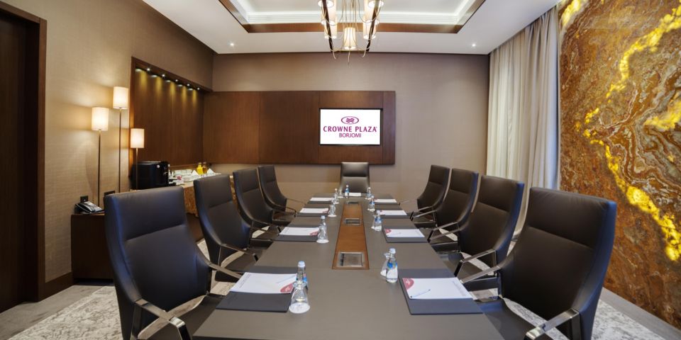 Crowne Plaza Borjomi