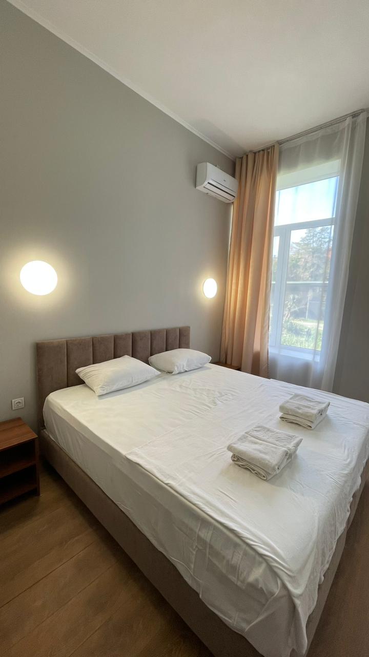 Стандартный 2-местный (без балкона, территория Солнечный берег, корпуса Солнечный, Жемчужный, Радужный, Янтарный, Лунный)