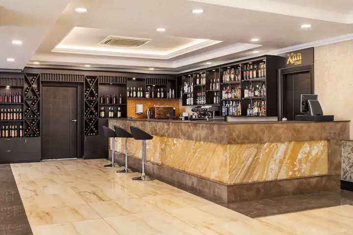 Wyndham Hotel Baku (бывш. Rich Hotel)