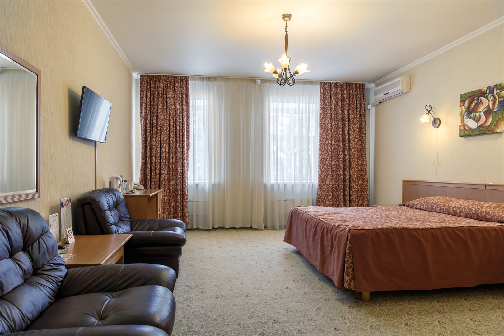 Фотография Стандартный 2-местный (с балконом, №2, 3, 9)