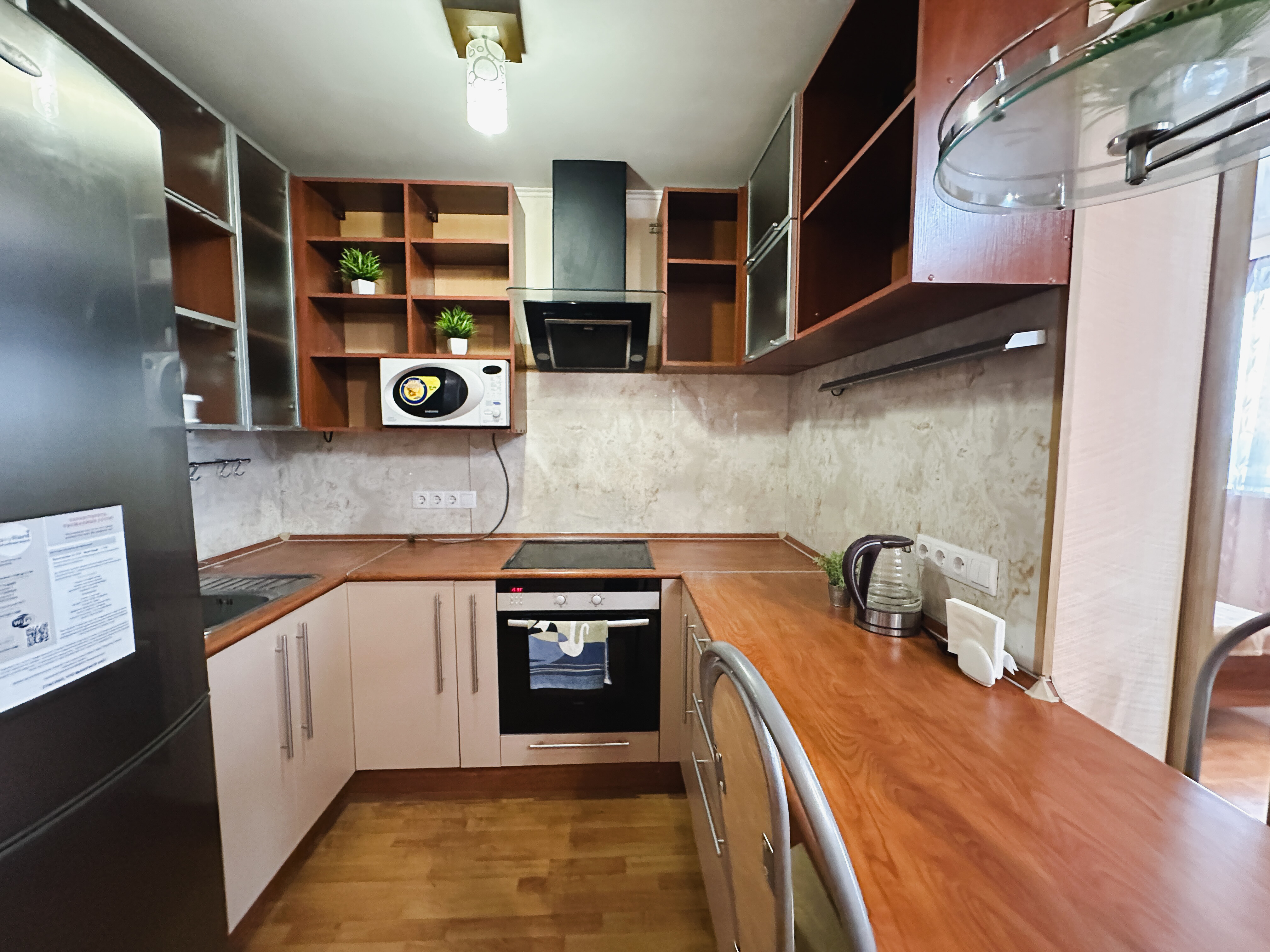EasyRent Пионерская, 100