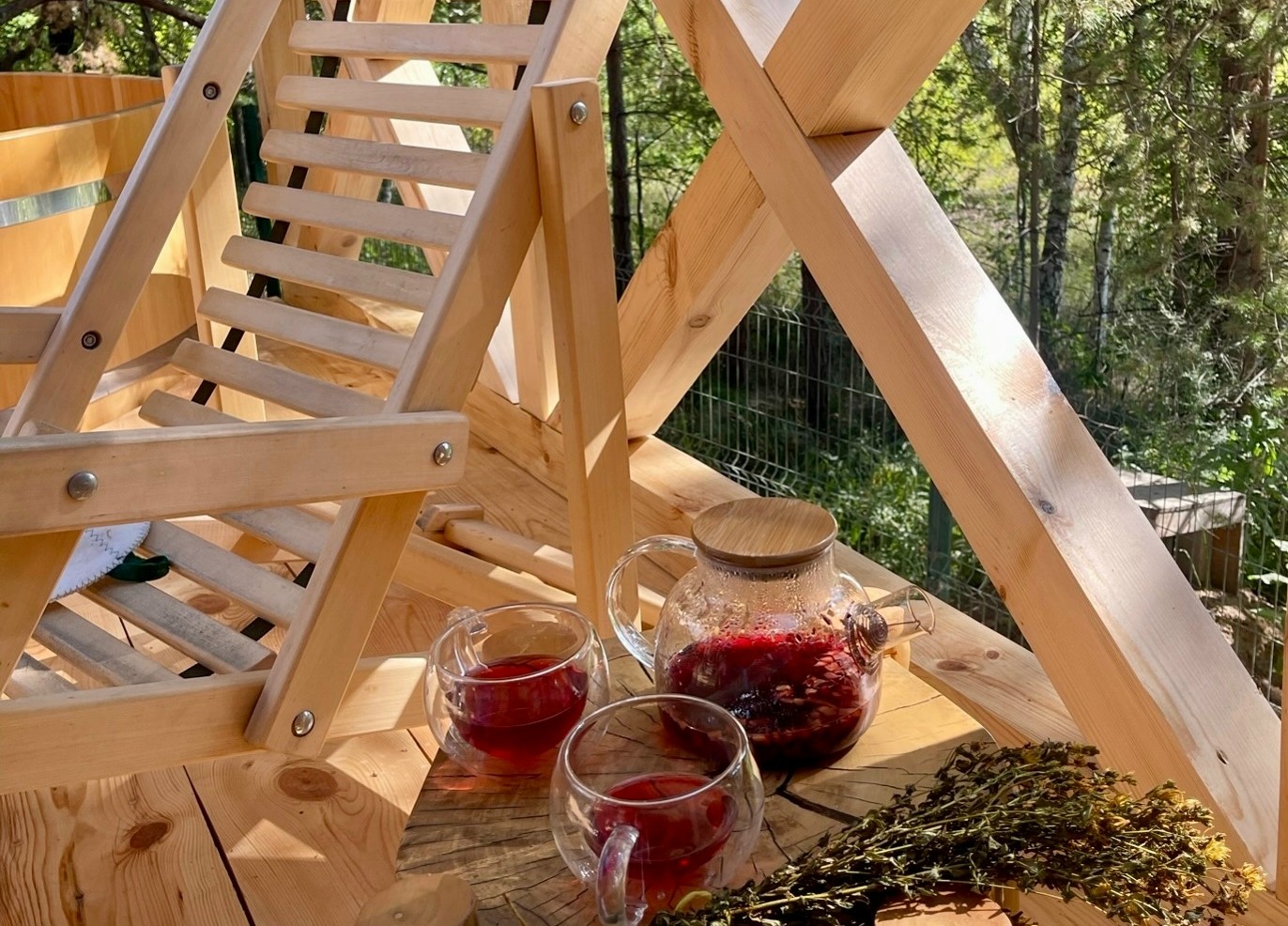 Дом 4-местный 2-комнатный (с баней и банным чаном)