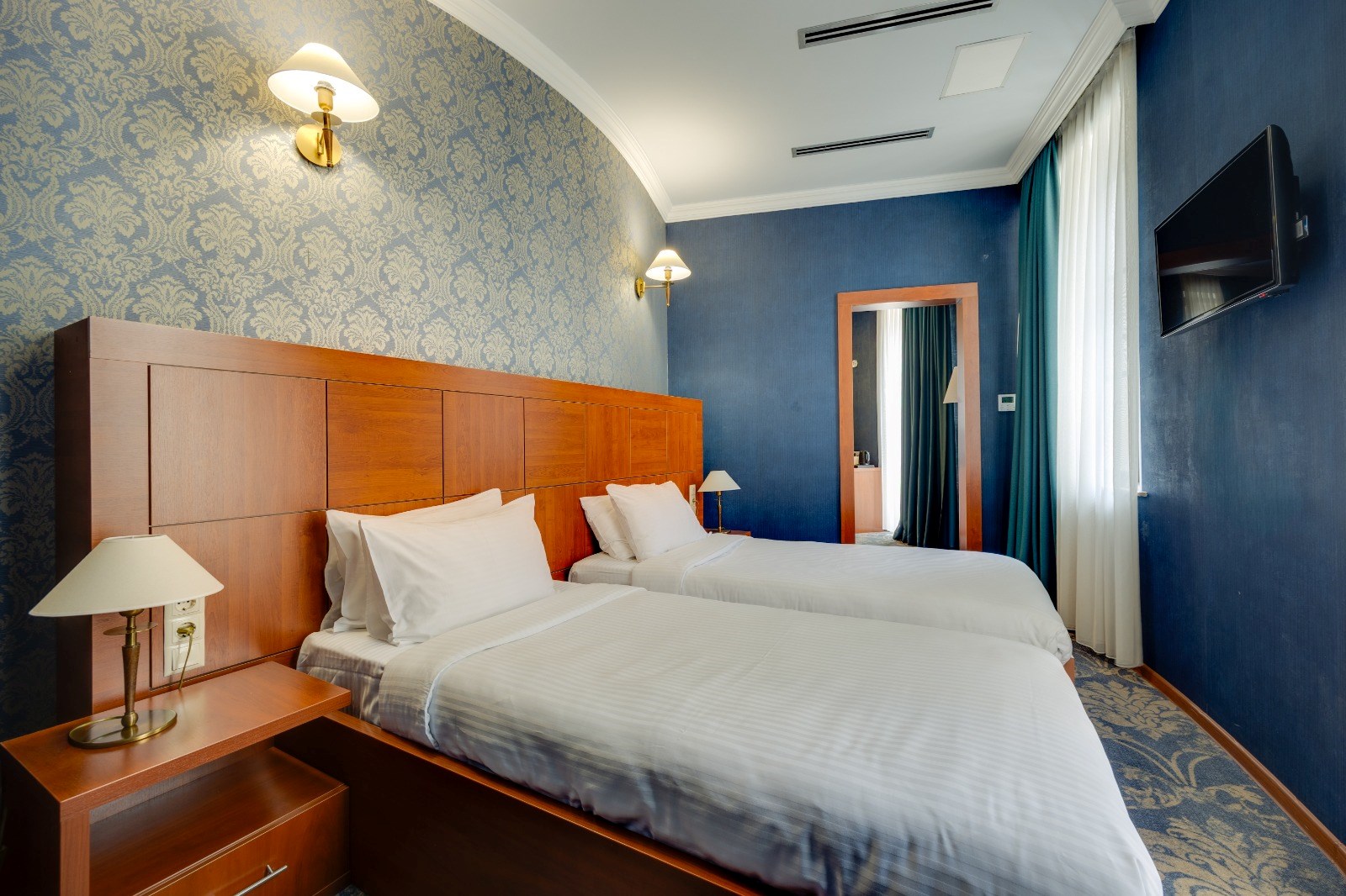 Astoria 4* Hotel