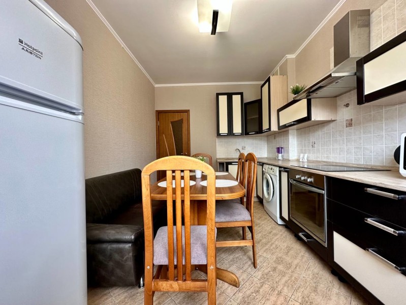 EasyRent Революционная,7