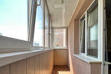 EasyRent Революционная,7