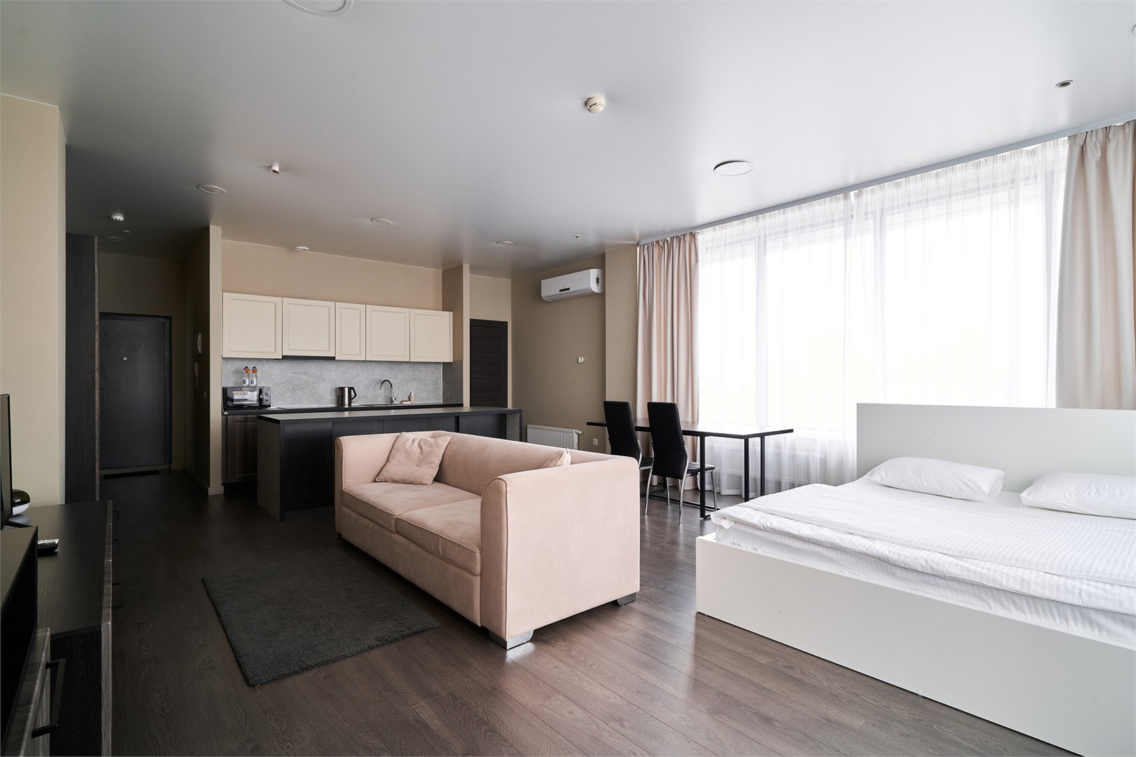 Radius central house