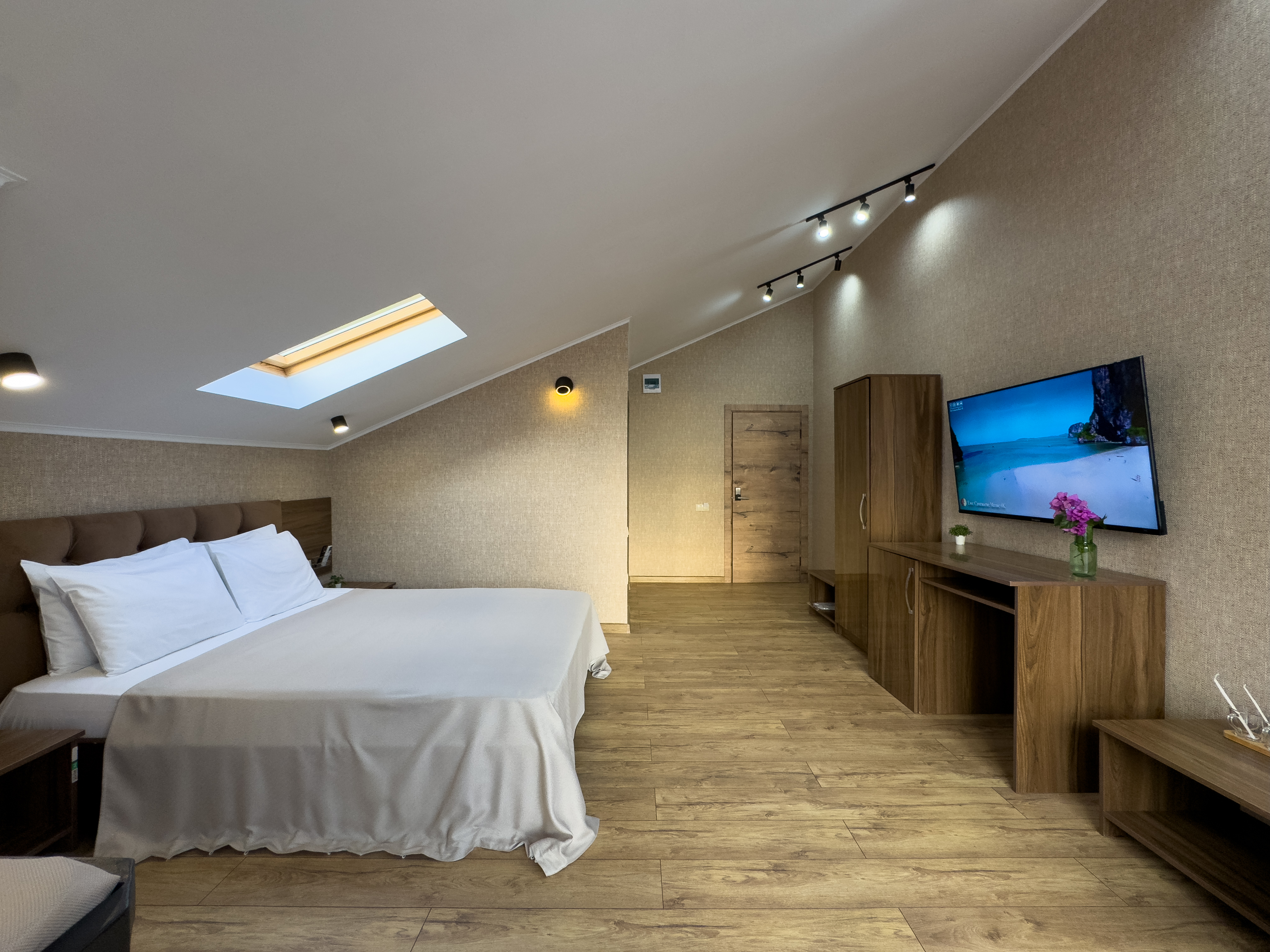 Супериор Плюс 3-местный 1-комнатный (с балконом)