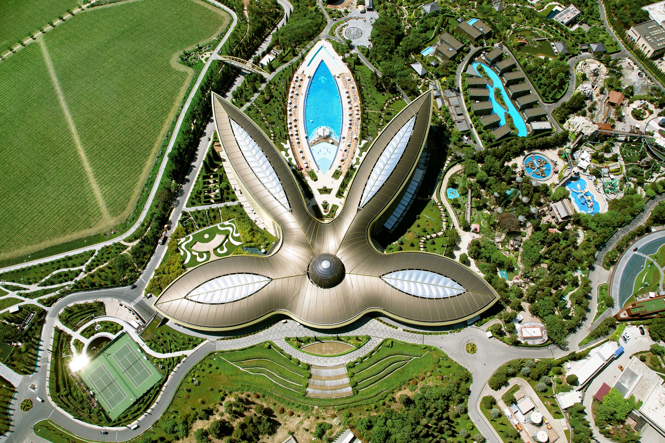 Вид на корпус MRIYA RESORT&SPA