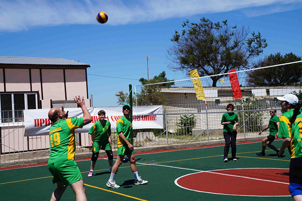 b1693d1ab39f46a198623102bbc56a69 ейск база отдыха прибой телефон