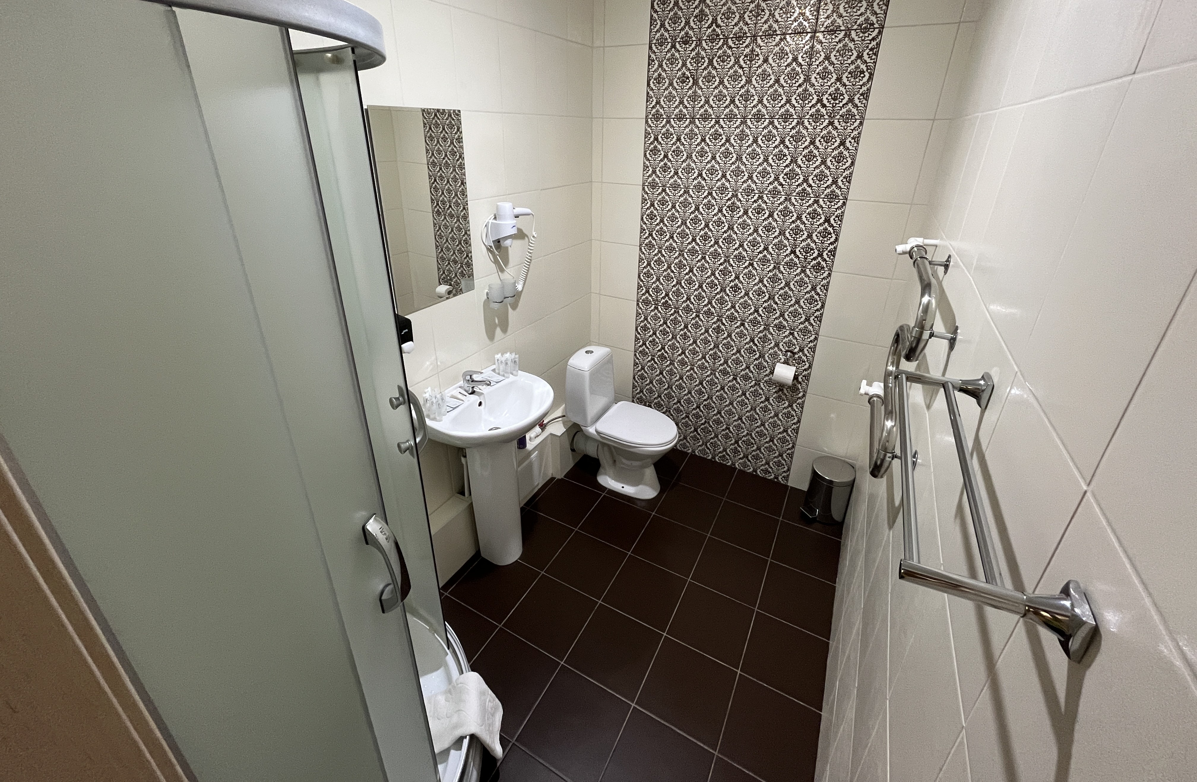 Люкс семейный 2-местный 2-комнатный