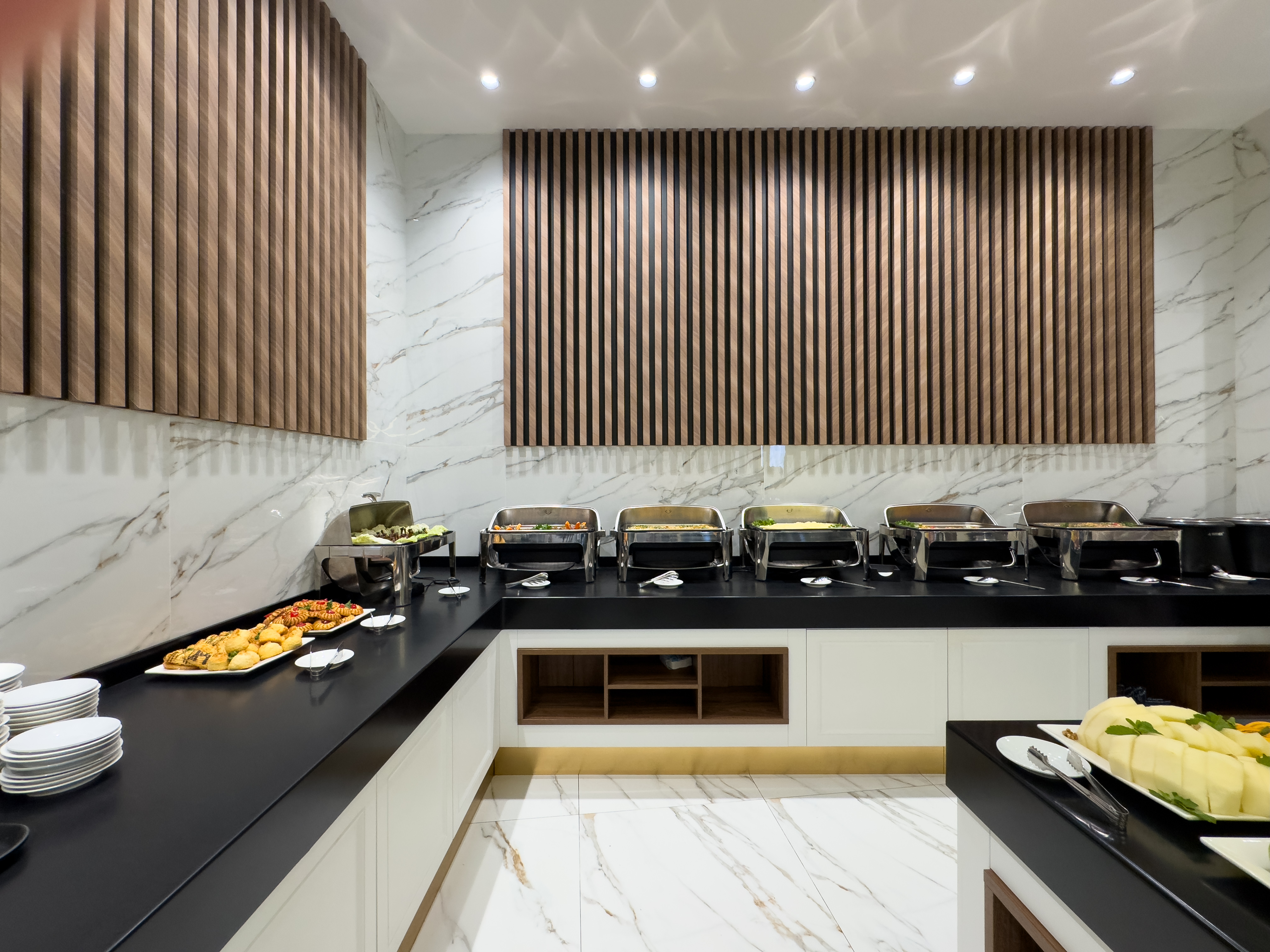 Royal Riviera (Гагра)