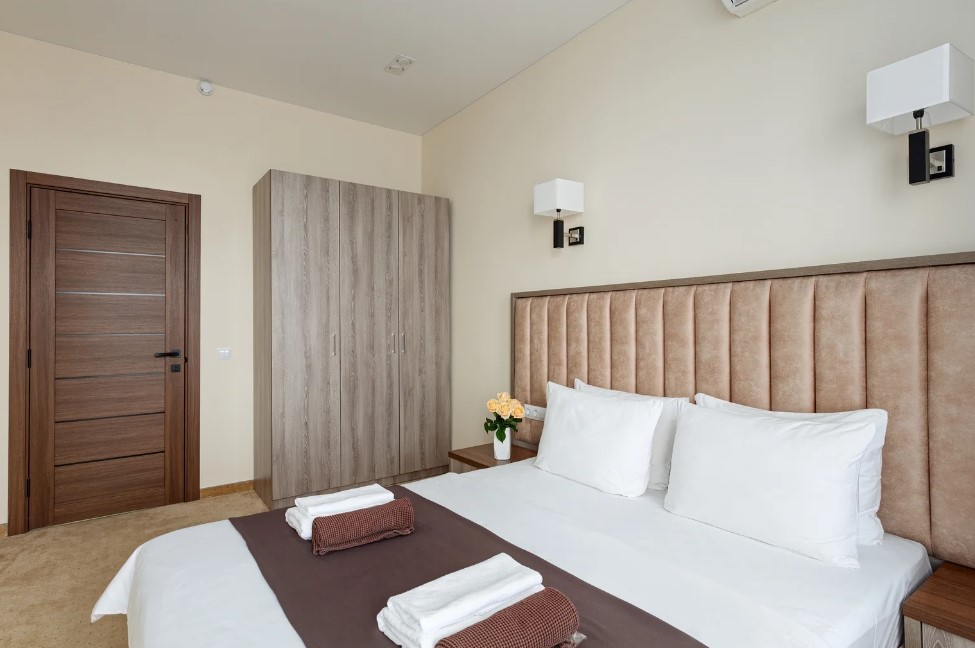 Люкс 3-местный 2-комнатный (с балконом)