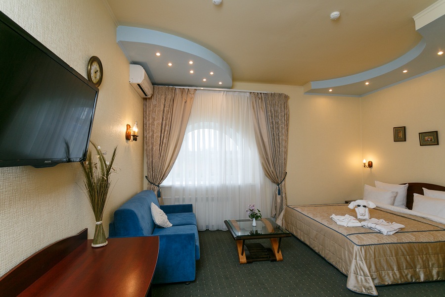 Заселение в гостиницу соловьиная роща 3*. Кафе соловьиная роща. Соловьиная роща тюмень. Кафе соловьиная роща тюмень. Заселение в гостиницу соловьиная роща 3*.