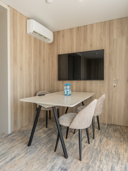 Люкс 2-местный 1-комнатный (с видом на море, 4*)