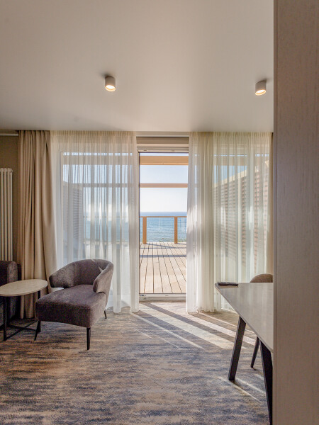 Люкс 2-местный 1-комнатный (с видом на море, 4*)