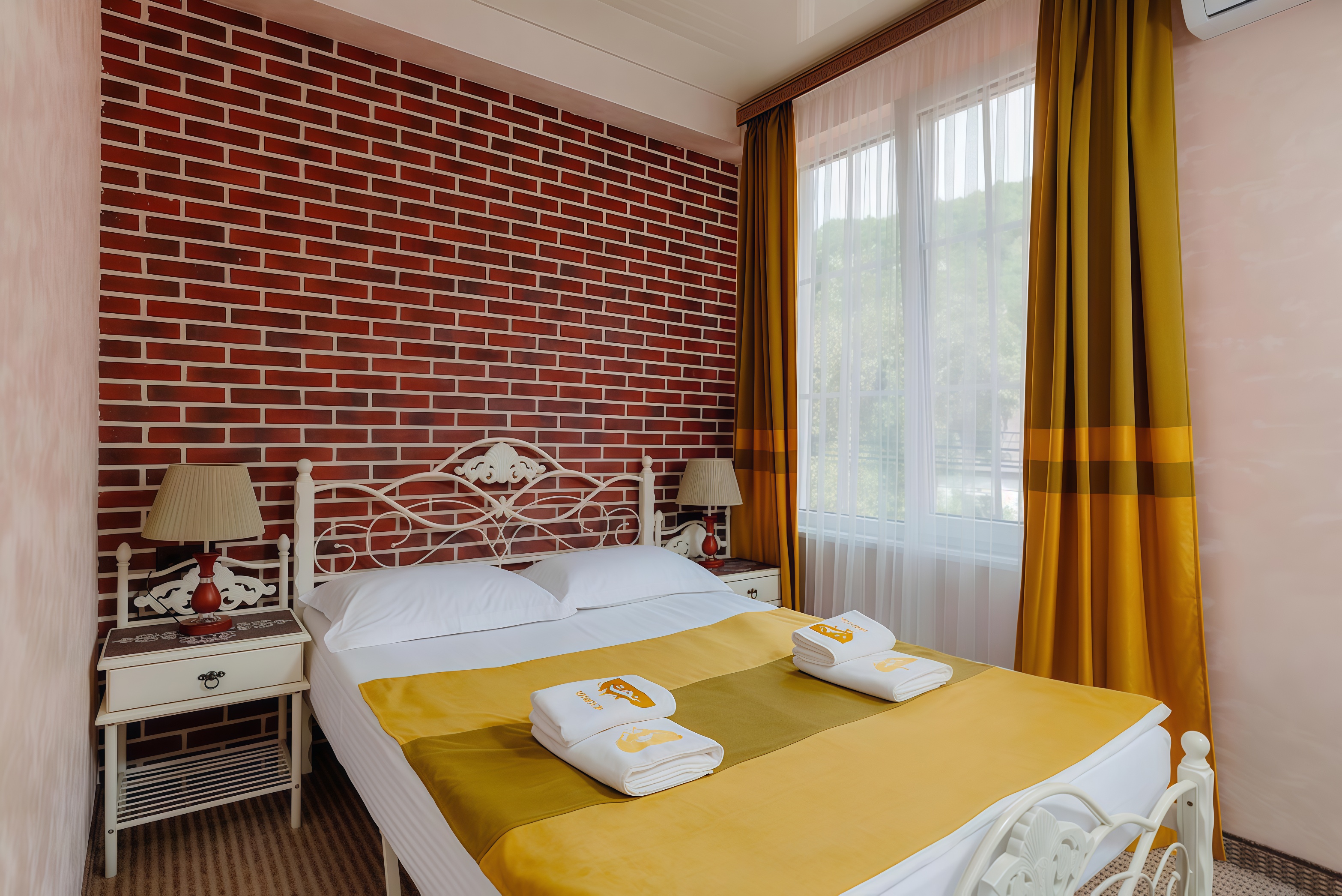 Семейный  Полулюкс 2-местный 1-комнатный