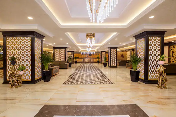Wyndham Hotel Baku (бывш. Rich Hotel)