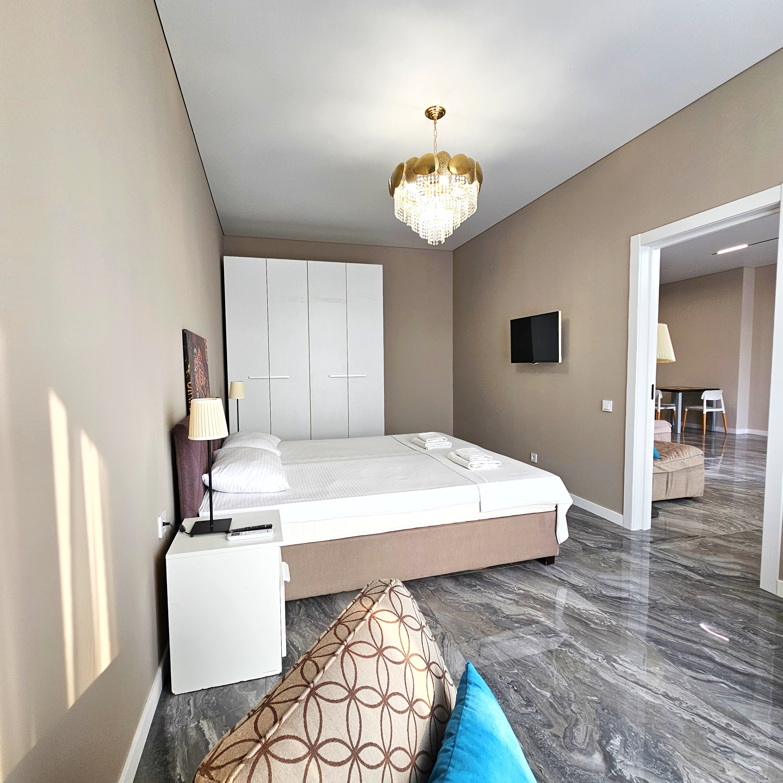 Апартаменты 8-местный 3-комнатный (Монако №21)