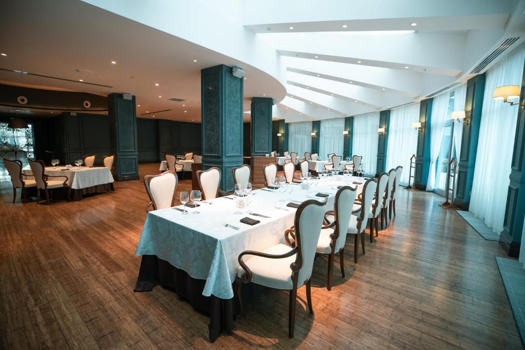 Fly Inn Baku