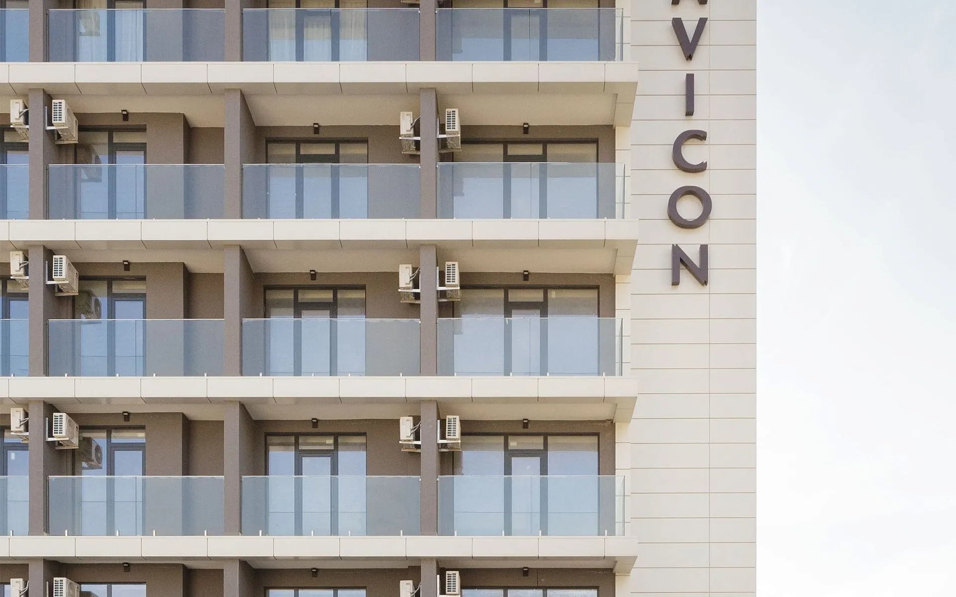 Lavicon Apart 3*