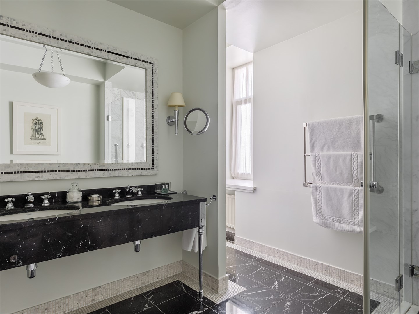 Люкс 2-местный 2-комнатный (Амбассадор)