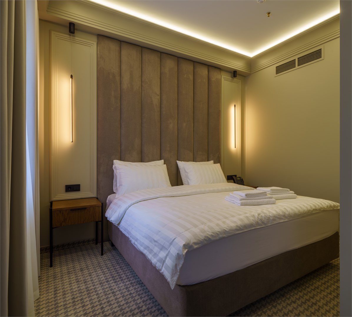 Люкс 2-местный 2-комнатный (с балконом)