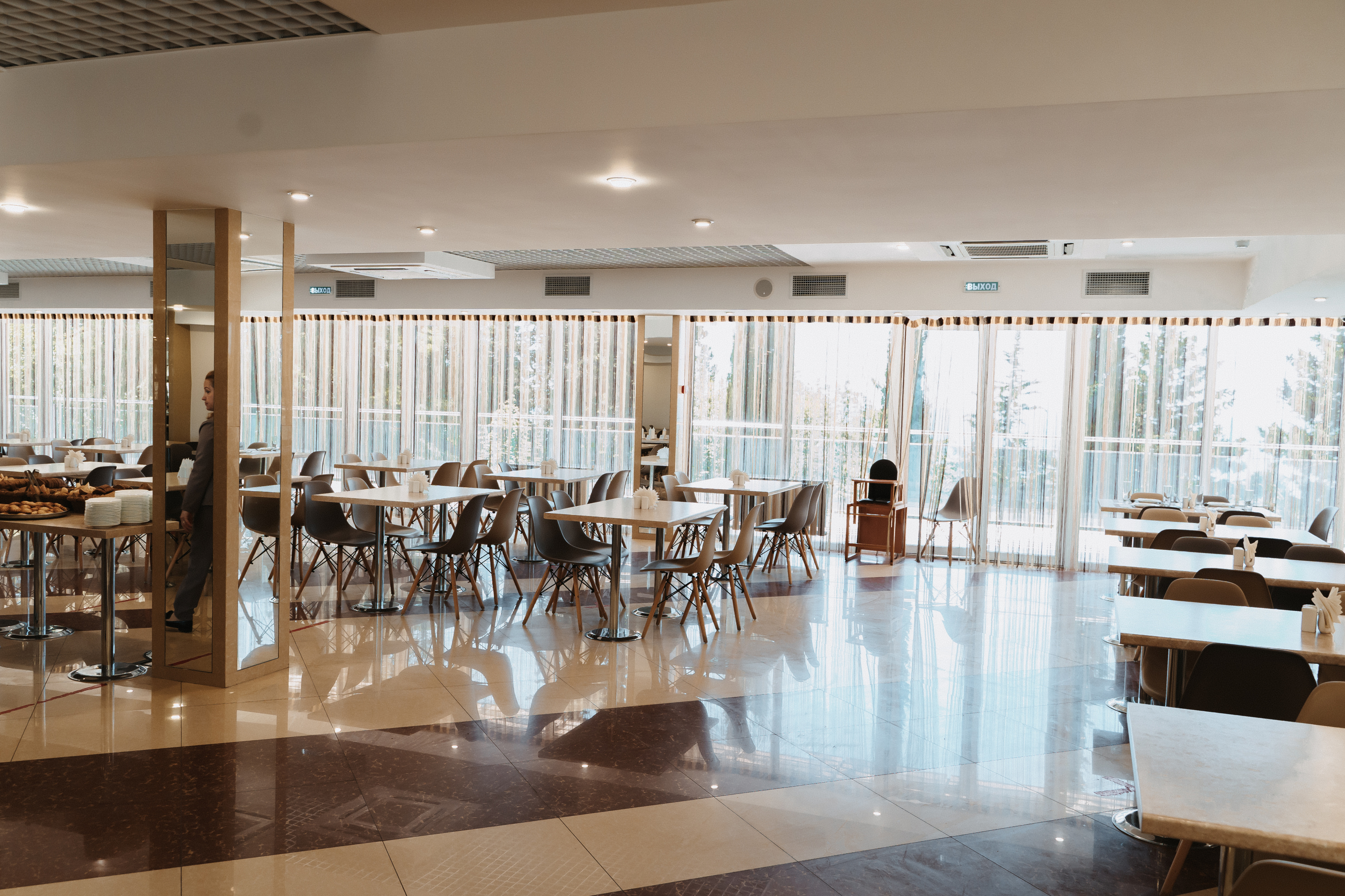 Общий вид столового зала