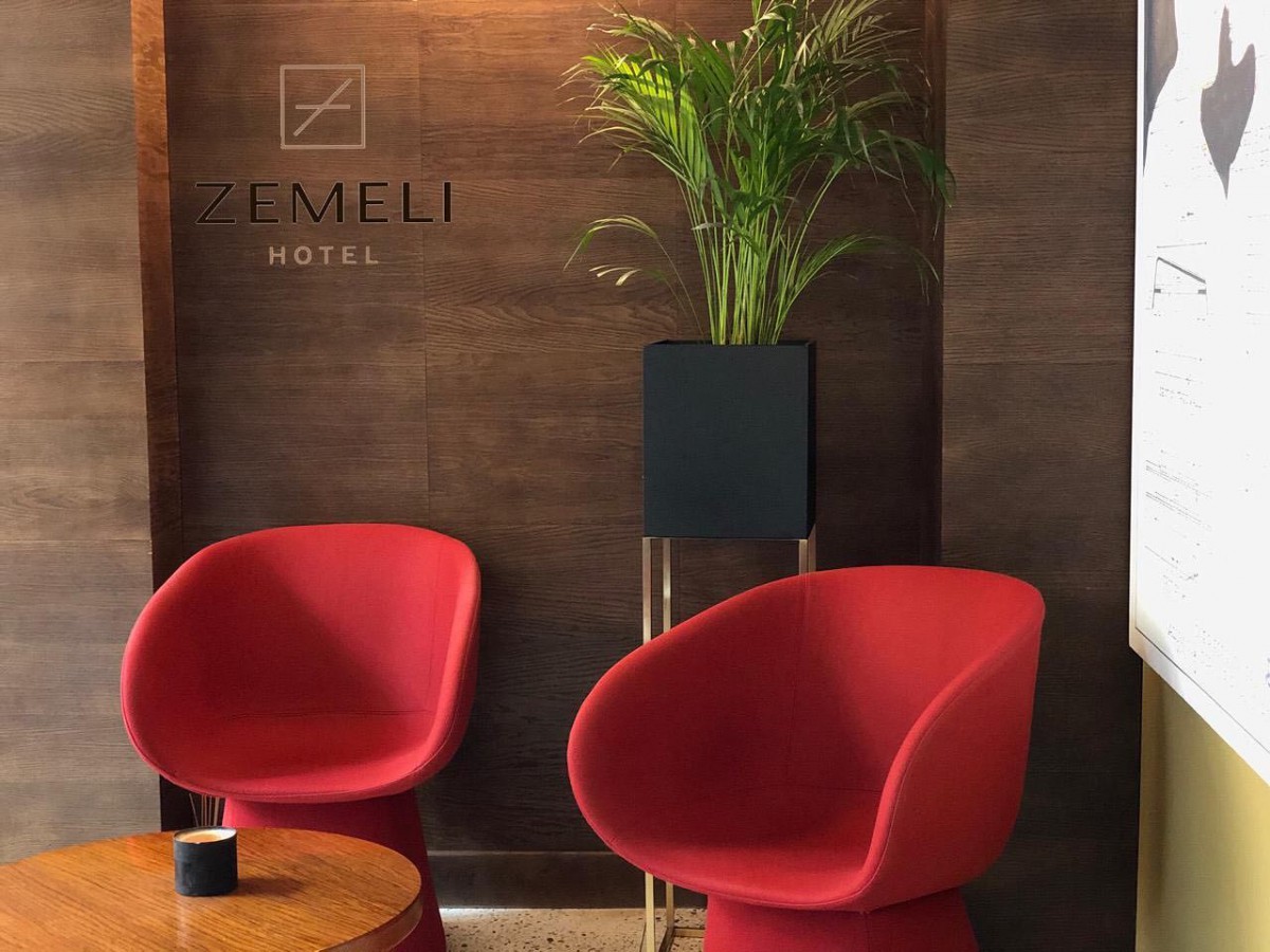 Zemeli 4*