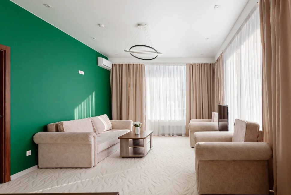 Люкс 3-местный 2-комнатный (с балконом)