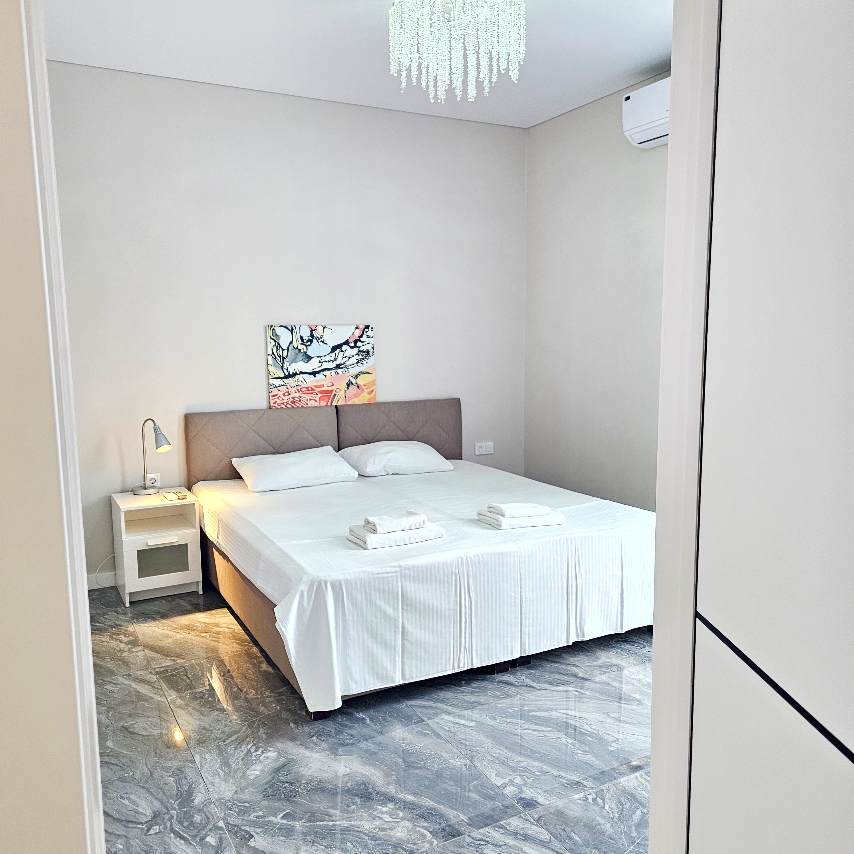 Апартаменты 8-местный 3-комнатный (Монако №21)