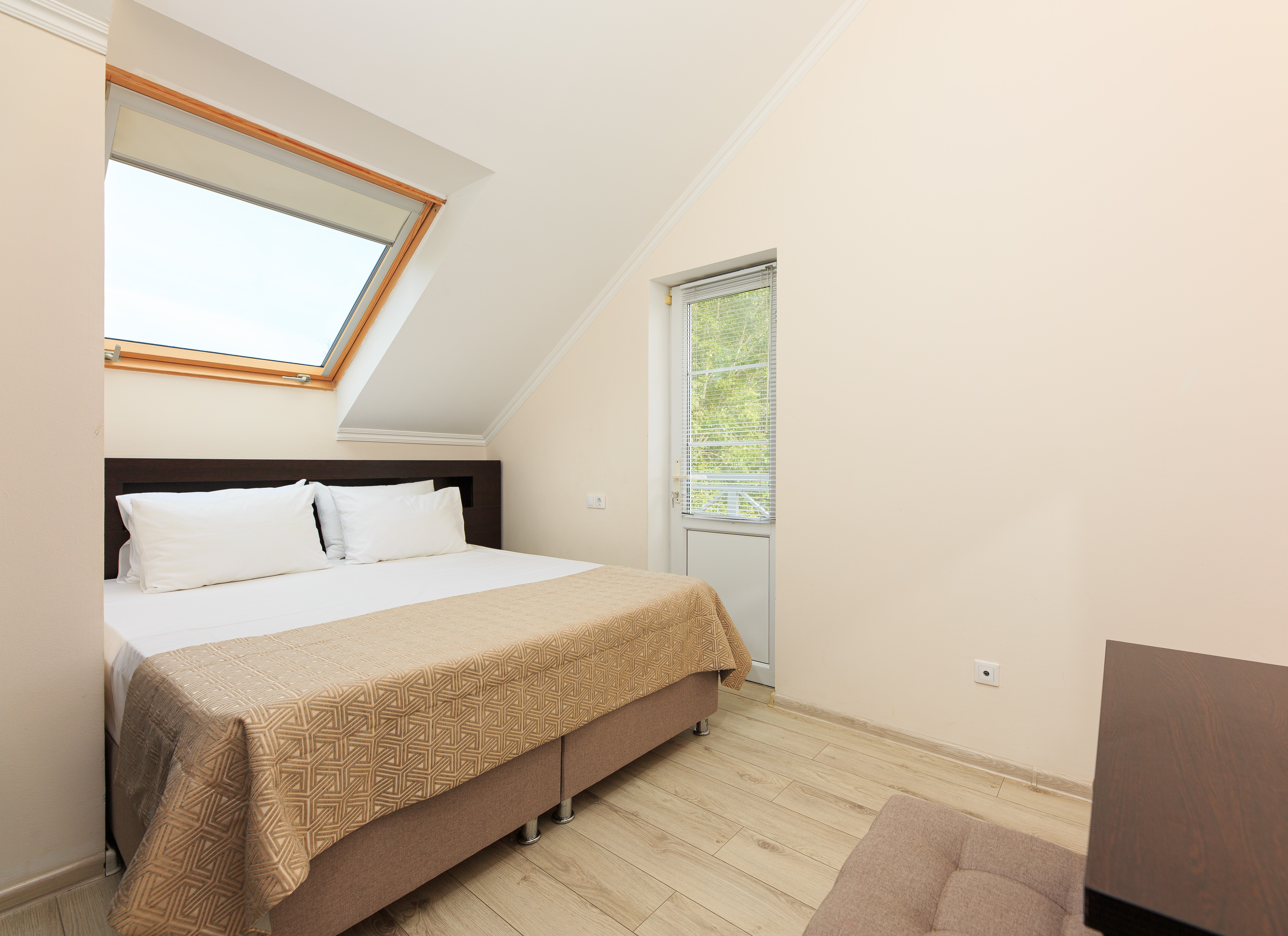 Апартаменты 4-местный 3-комнатный 2-уровневый