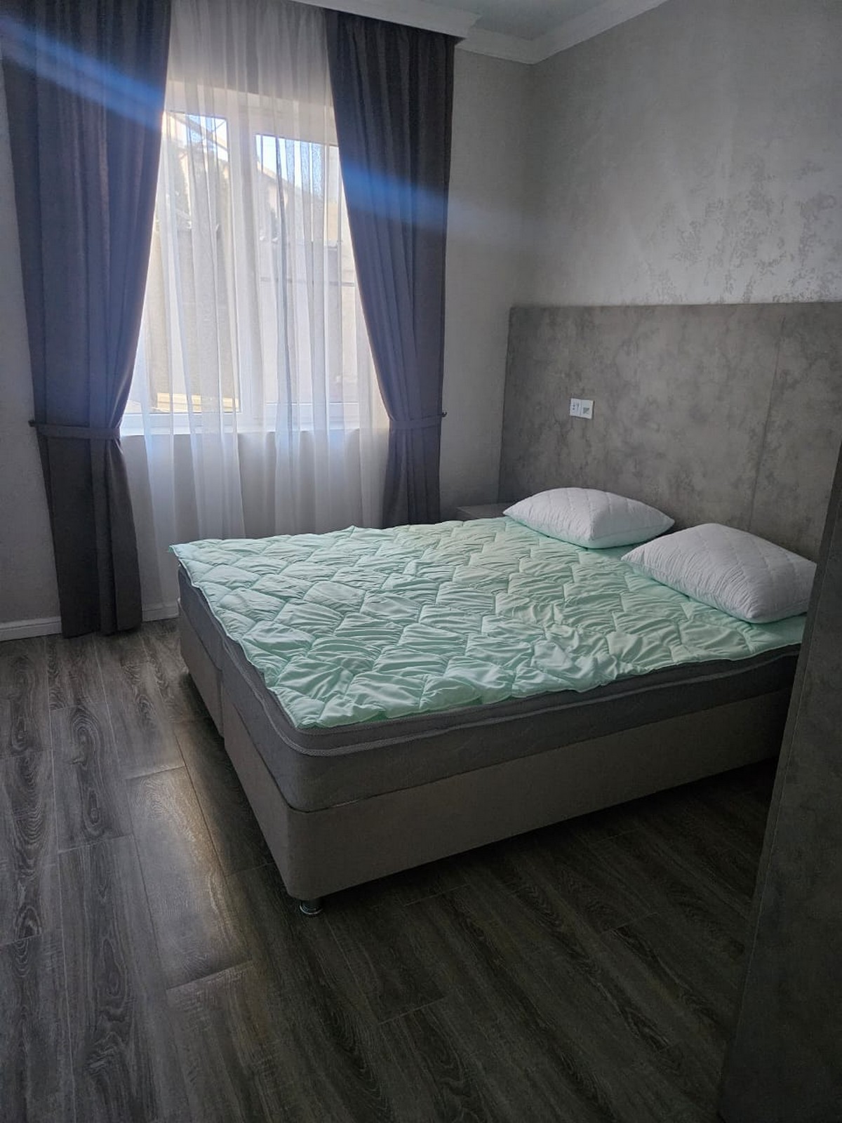 Апартаменты 4-местный 1-комнатный (с балконом)