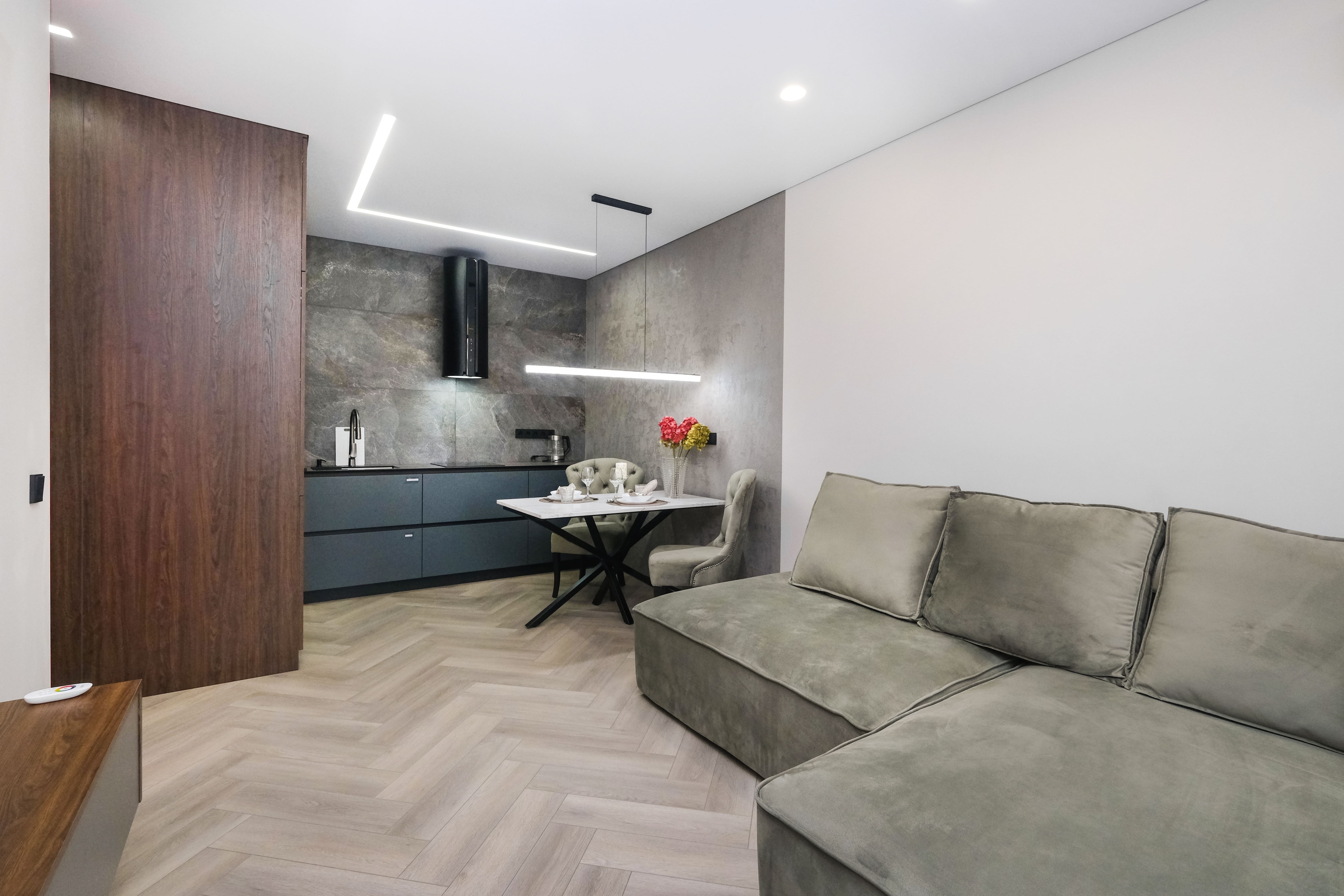 Room Hotel на Коминтерна 89