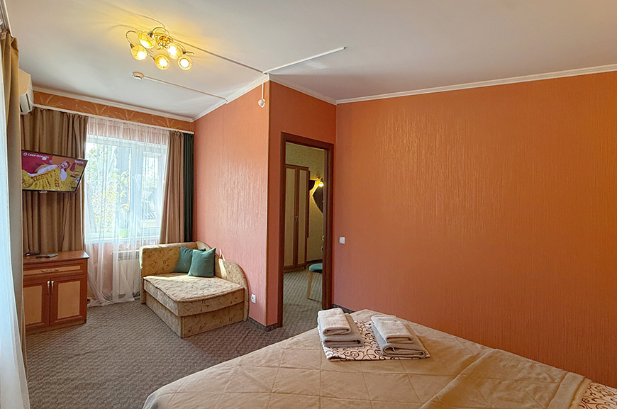 Апартаменты Люкс 5-местные 2-комнатные