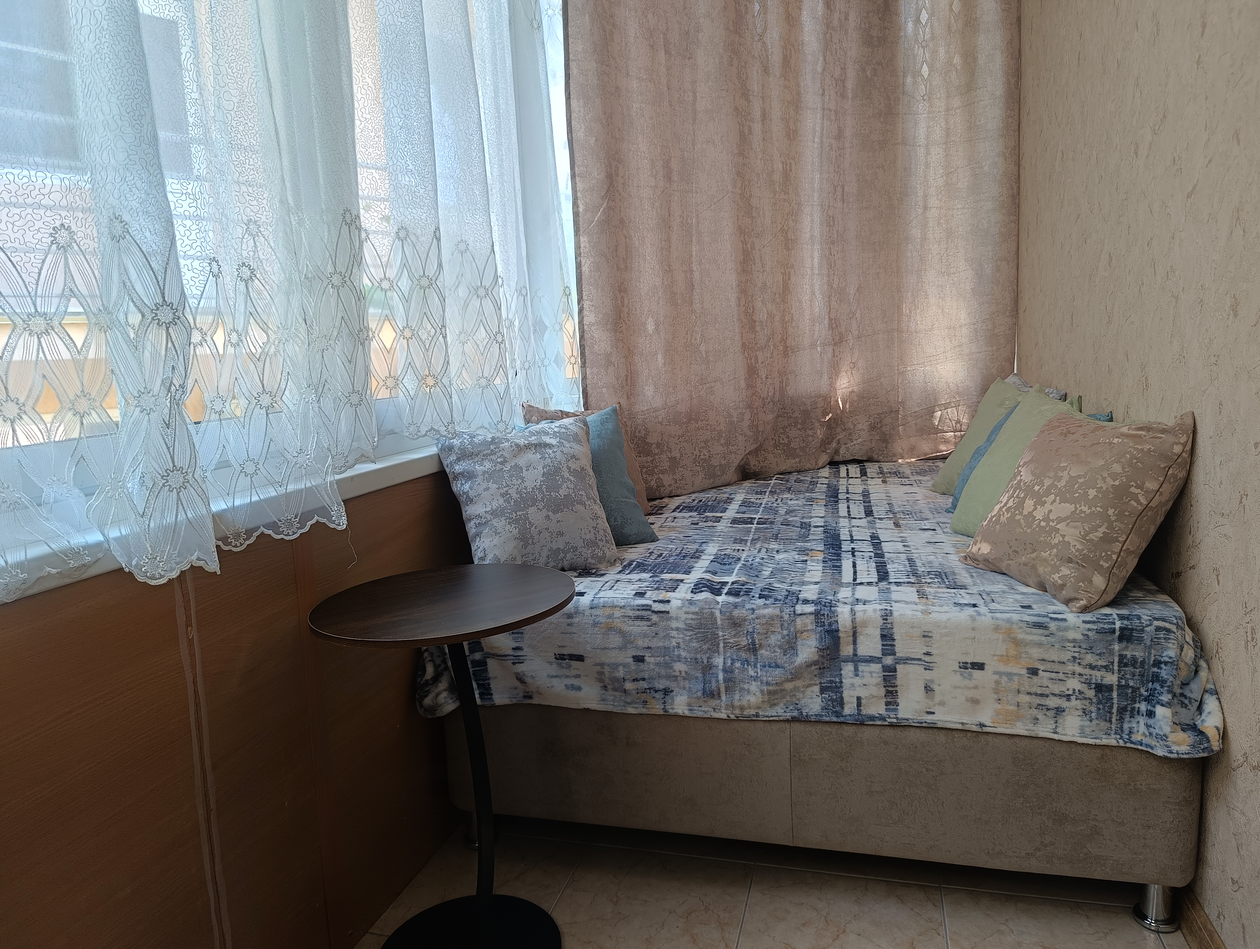 Апартаменты 4-местный 2-комнатный (с балконом)