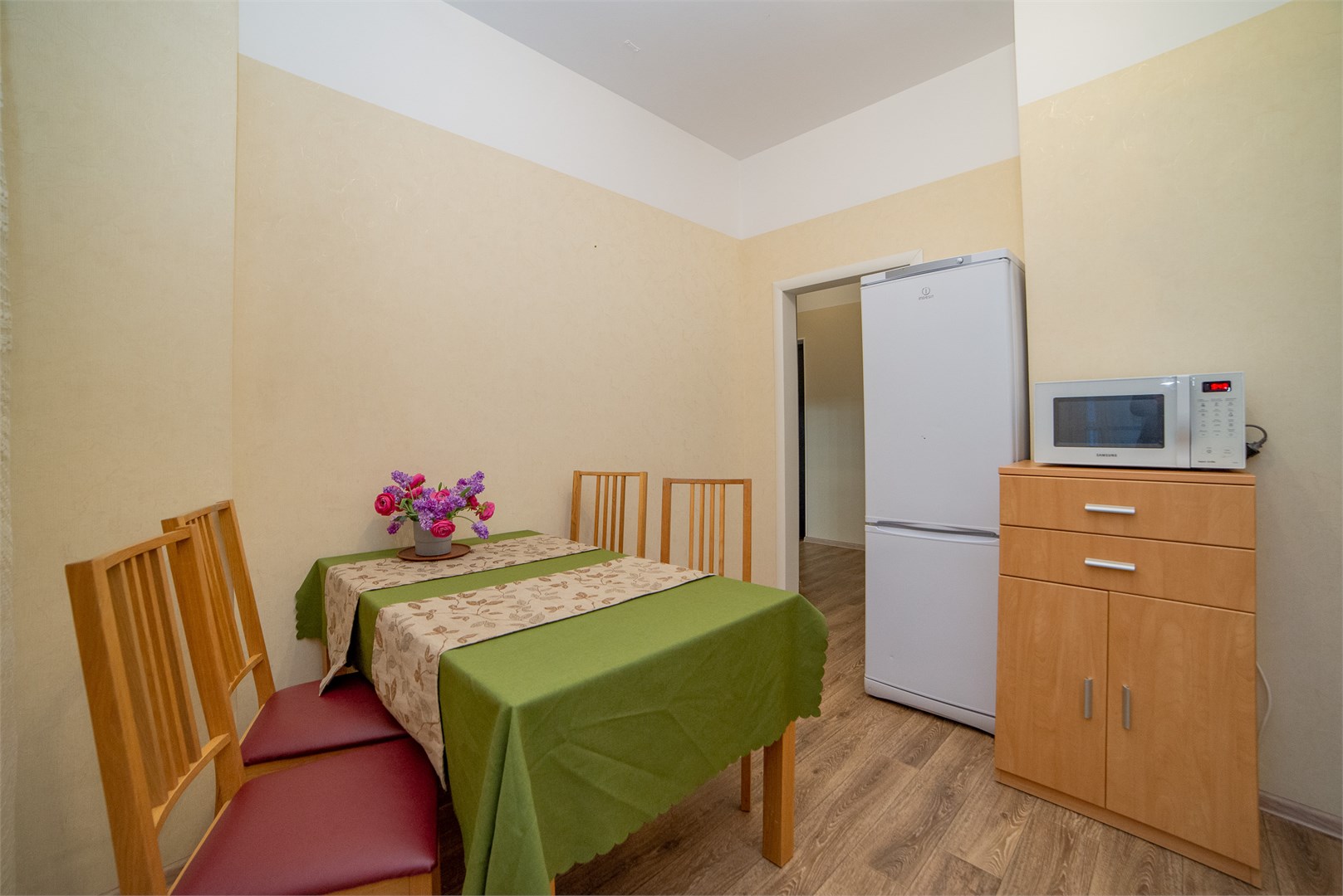 BeGuest на Щорса 53