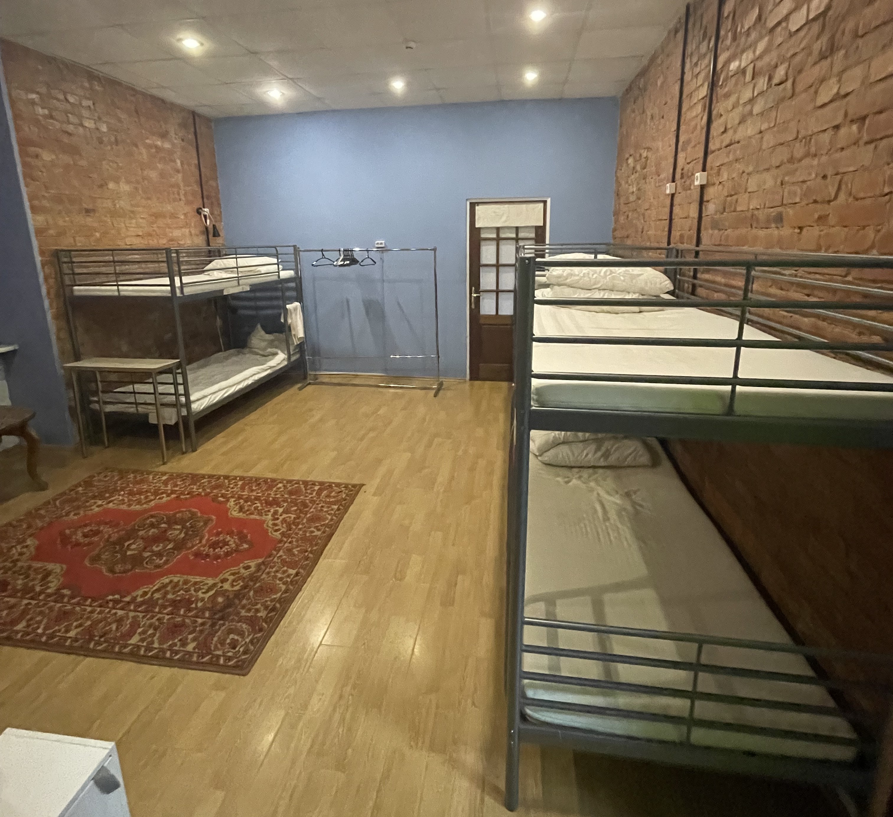 Место в 8-местном мужском (№7)