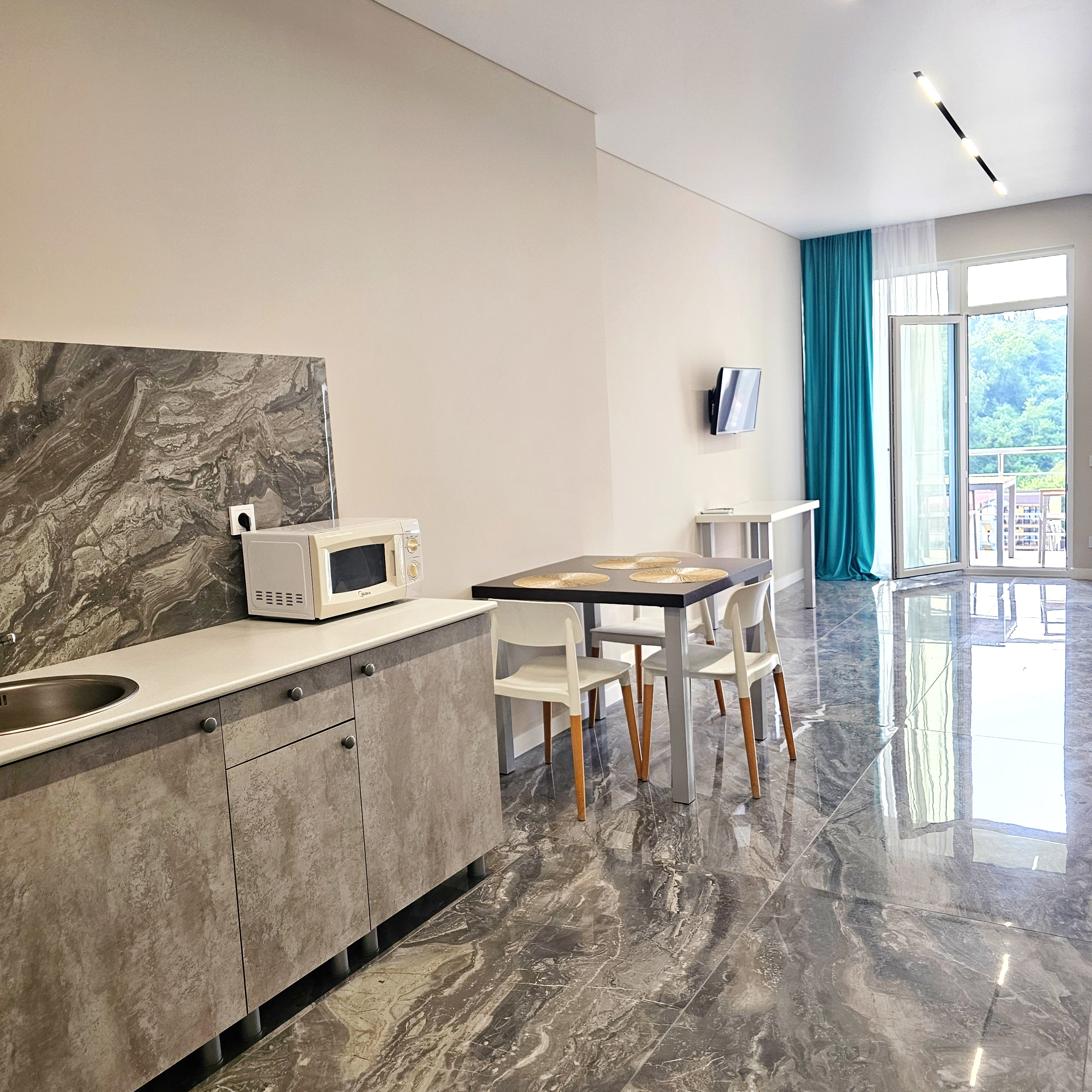 Апартаменты 8-местный 3-комнатный (Монако №21)