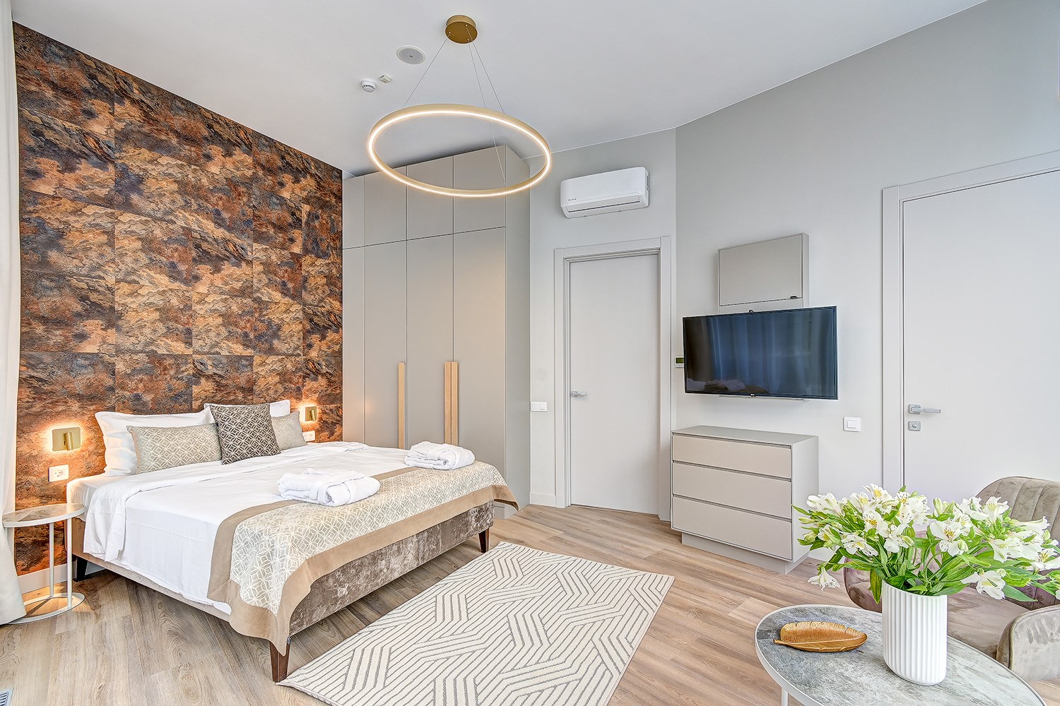 Фото 1