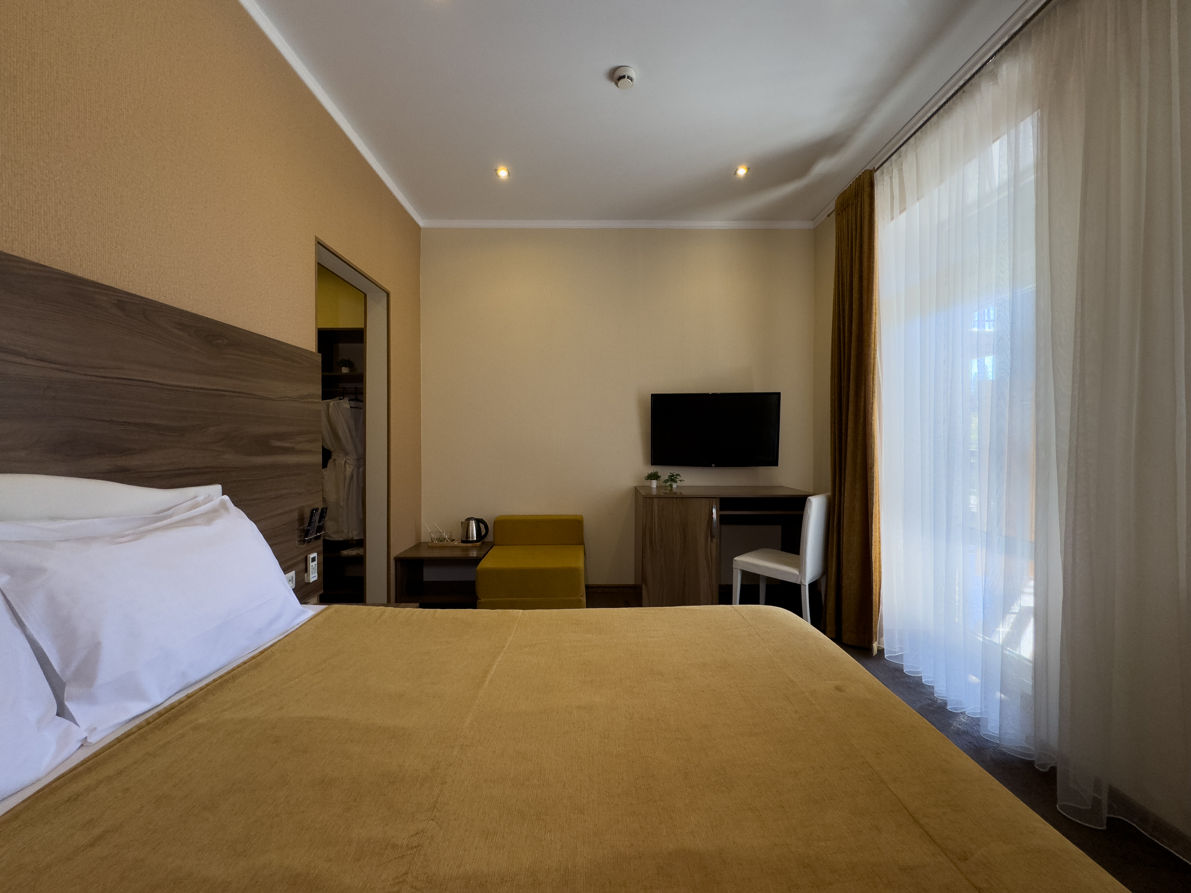 Стандартный 2-местный 1-комнатный (с балконом)