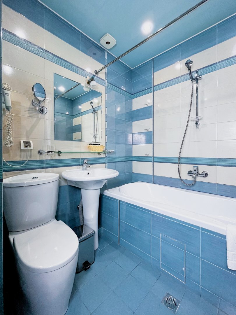 Люкс 3-местный 2-комнатный (вид на море)