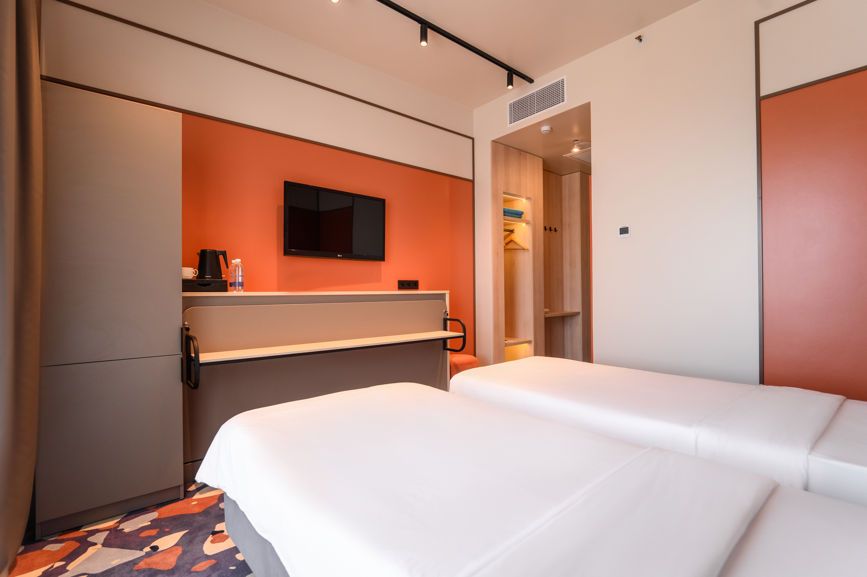 Супериор 2-местный (DBL/TWIN)