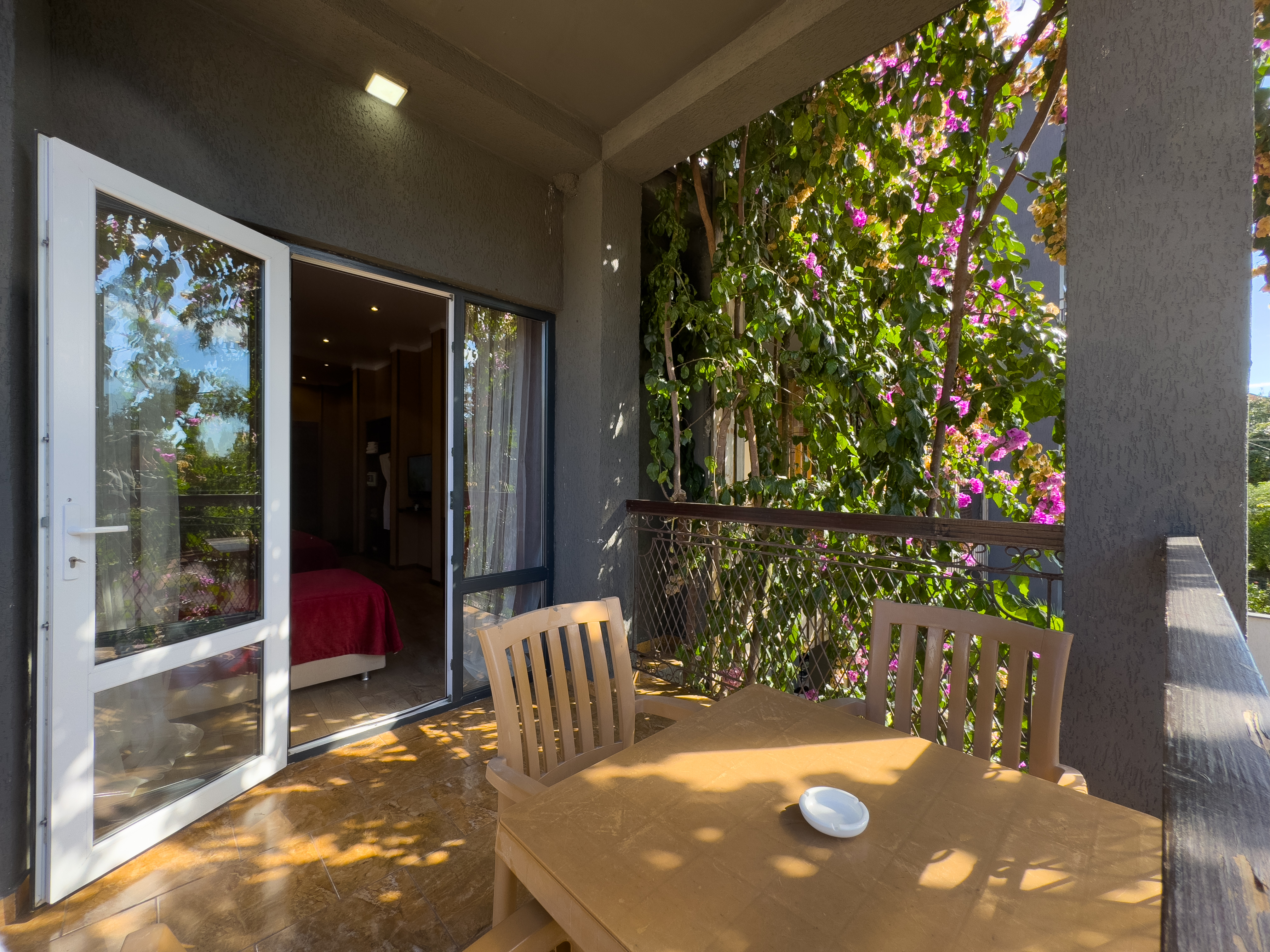 Супериор 3-местный 1-комнатный (с балконом)