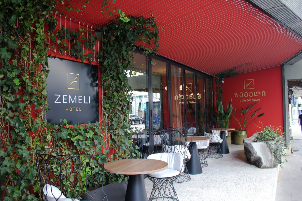 Zemeli 4*