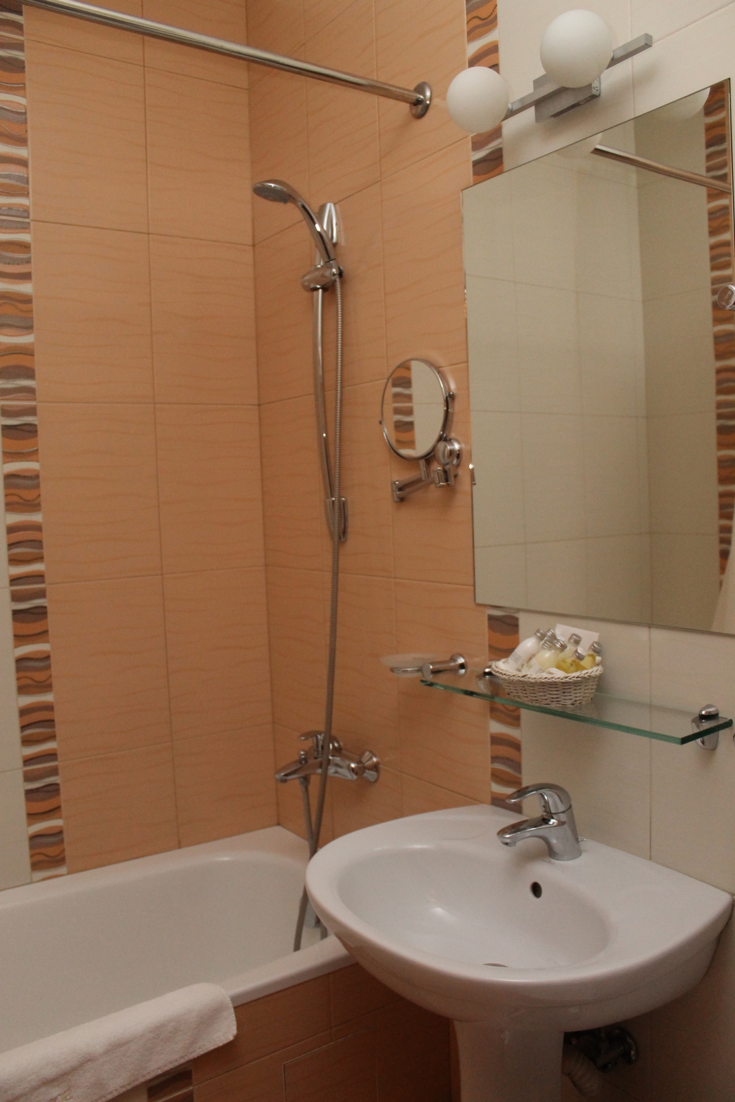 Люкс 5-местный 2-комнатный