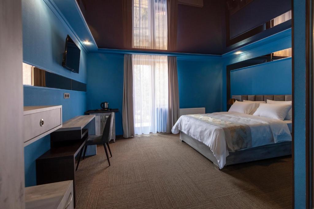 Georgia Gold Hotel