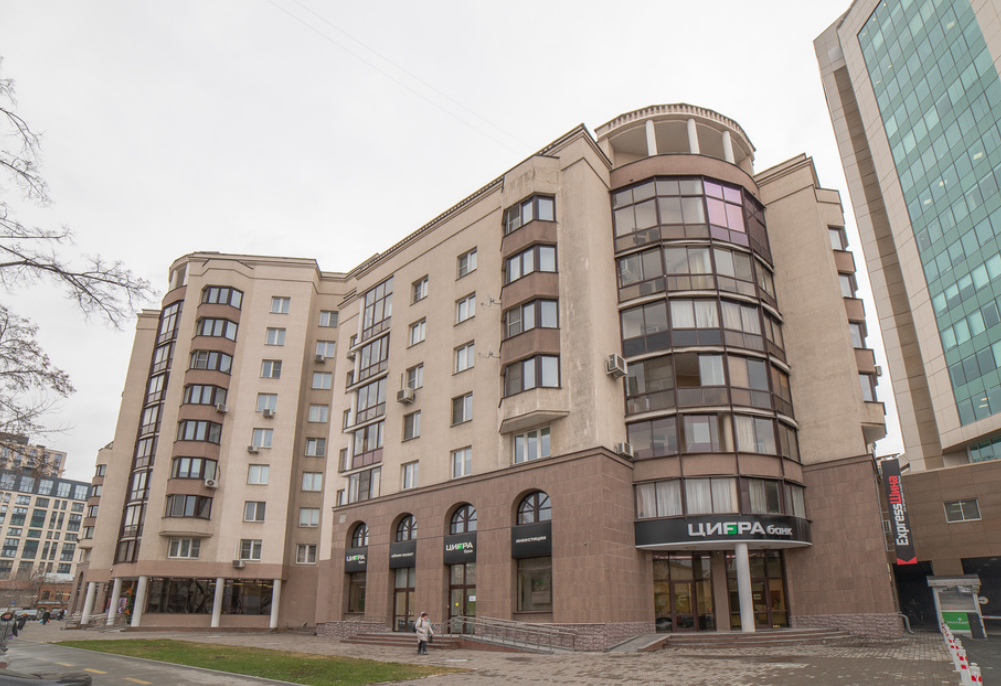 Европа-центр улица Сакко и Ванцетти, 47