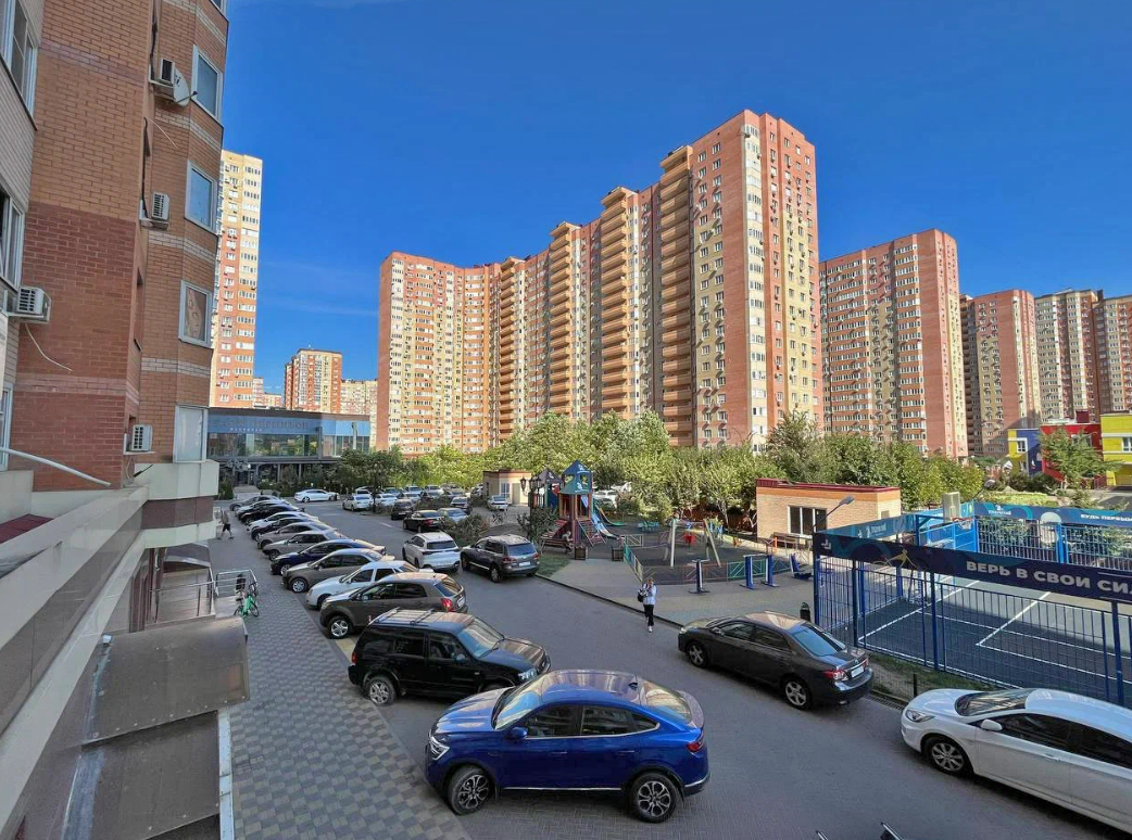 Погостити Героя Яцкова И.В. д.9 корпус 1