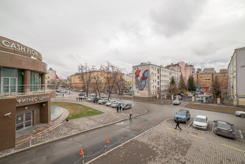 Европа-центр улица Сакко и Ванцетти, 47